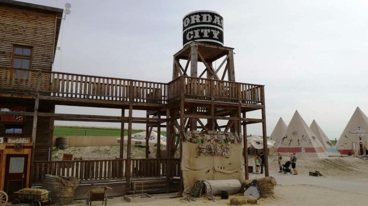 Tordas Western House Bed & Breakfast Luaran gambar