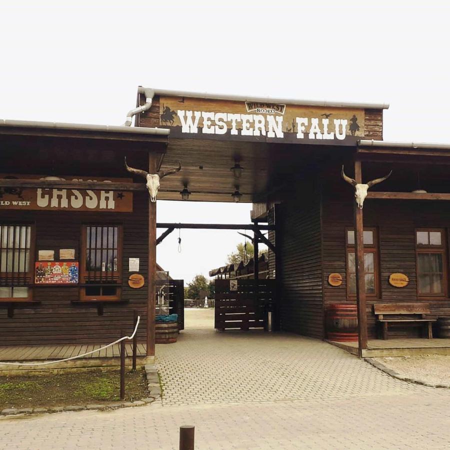 Tordas Western House Bed & Breakfast Luaran gambar